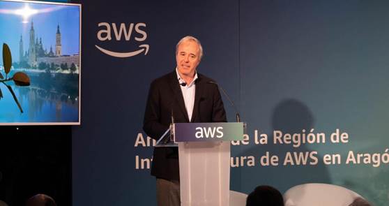 Jorge Azcón, en el transcurso del acto por el primer aniversario de AWS en Aragón.